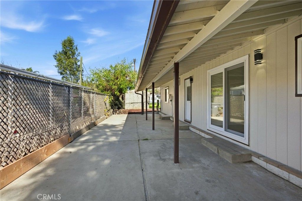 Image 30 of property listing at 28597 Whittier, Winchester, CA 92596