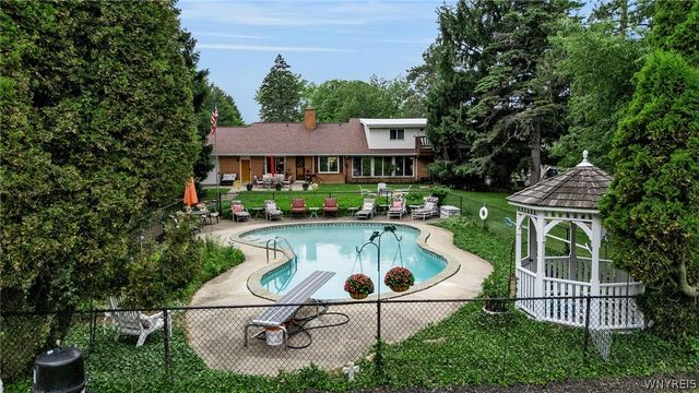 177 Brompton Road, Amherst, NY 14221