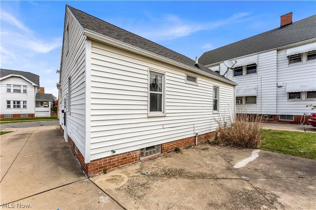 10518 Langton Avenue, Garfield Heights, OH 44125