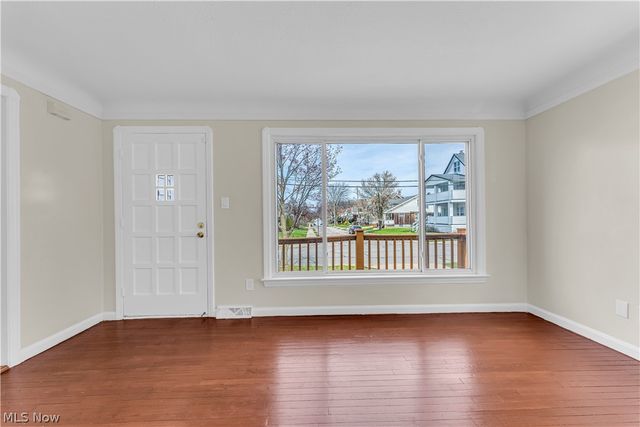 10518 Langton Avenue, Garfield Heights, OH 44125