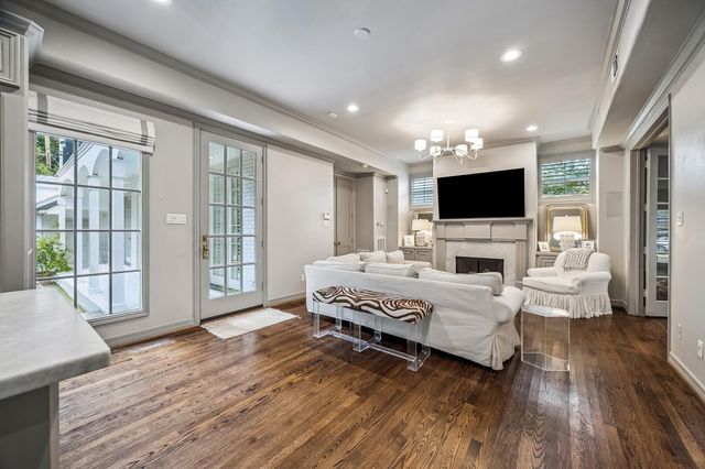 3214 Sunset Boulevard, Houston, TX 77005