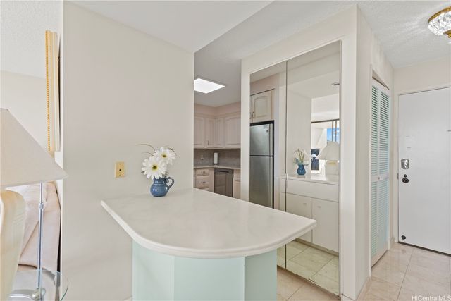 1910 Ala Moana Boulevard 37C, Honolulu, HI 96815