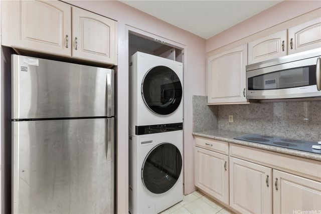 1910 Ala Moana Boulevard 37C, Honolulu, HI 96815