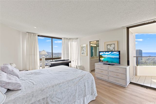 1910 Ala Moana Boulevard 37C, Honolulu, HI 96815