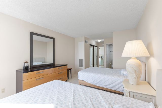 1910 Ala Moana Boulevard 37C, Honolulu, HI 96815