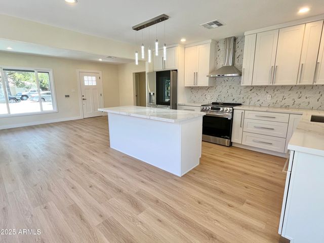 1514 W LYNWOOD Street, Phoenix, AZ 85007