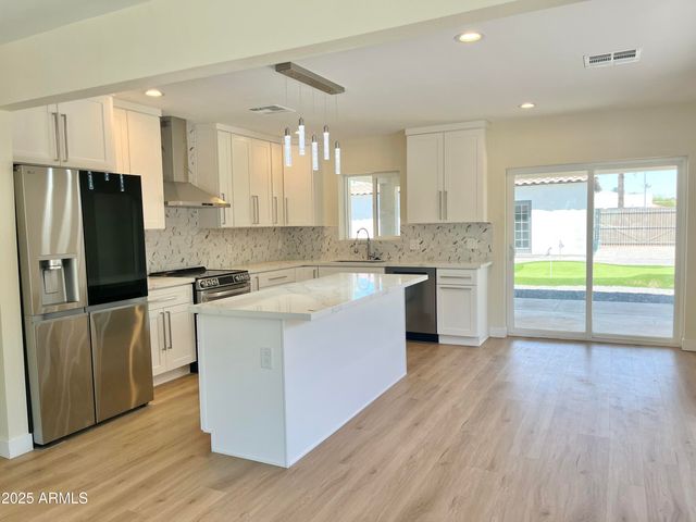 1514 W LYNWOOD Street, Phoenix, AZ 85007