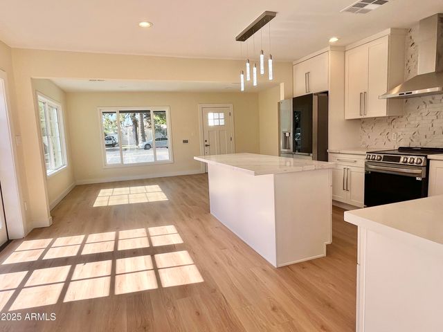 1514 W LYNWOOD Street, Phoenix, AZ 85007