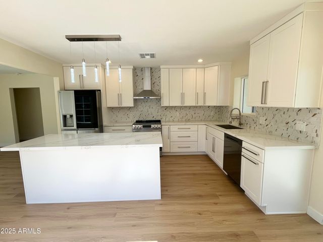 1514 W LYNWOOD Street, Phoenix, AZ 85007