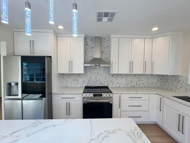 1514 W LYNWOOD Street, Phoenix, AZ 85007