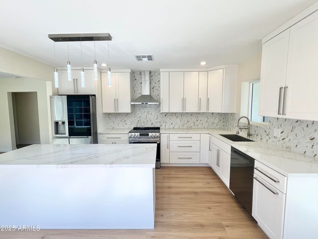 1514 W LYNWOOD Street, Phoenix, AZ 85007
