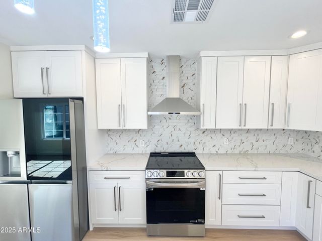 1514 W LYNWOOD Street, Phoenix, AZ 85007