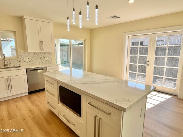 1514 W LYNWOOD Street, Phoenix, AZ 85007