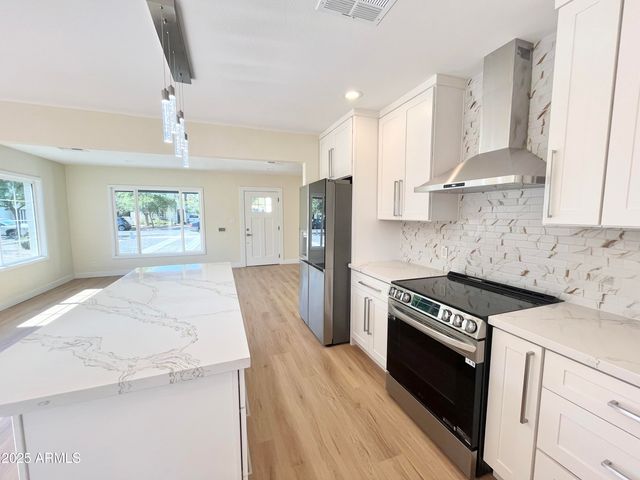 1514 W LYNWOOD Street, Phoenix, AZ 85007