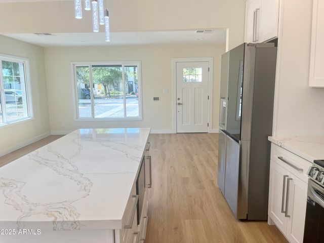 1514 W LYNWOOD Street, Phoenix, AZ 85007