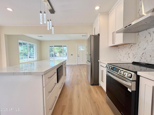 1514 W LYNWOOD Street, Phoenix, AZ 85007
