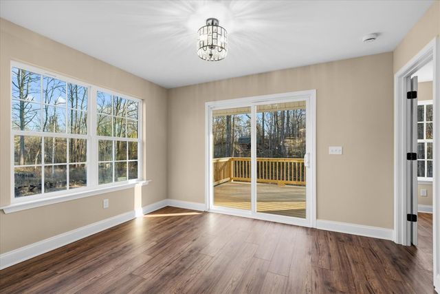 116 Robinhood Dr, Dalton, GA 30721