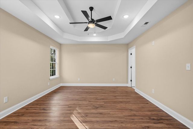 116 Robinhood Dr, Dalton, GA 30721