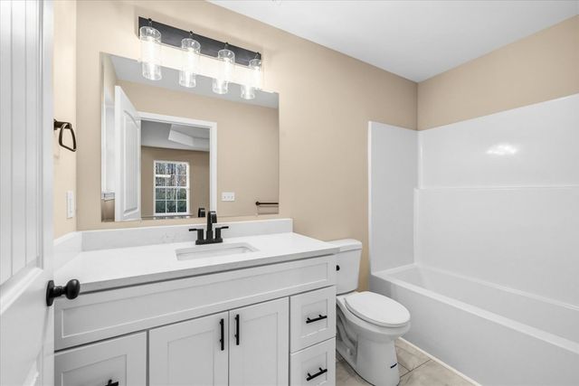 116 Robinhood Dr, Dalton, GA 30721