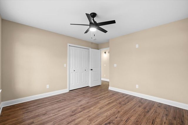 116 Robinhood Dr, Dalton, GA 30721