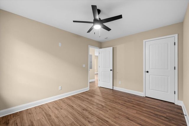 116 Robinhood Dr, Dalton, GA 30721