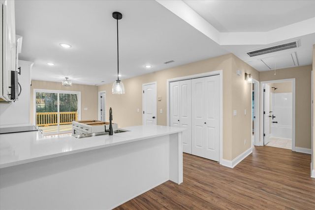 116 Robinhood Dr, Dalton, GA 30721