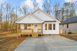 116 Robinhood Dr, Dalton, GA 30721