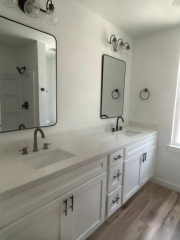106 E Miller Street, Whitewright, TX 75491
