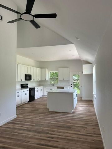 106 E Miller Street, Whitewright, TX 75491