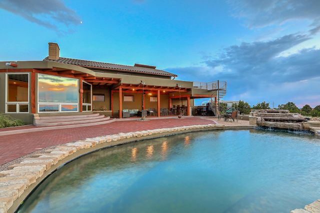 102 Rabbit Road, Santa Fe, NM 87508