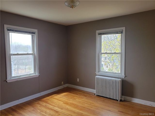 30 W George Avenue, Pearl River, NY 10965