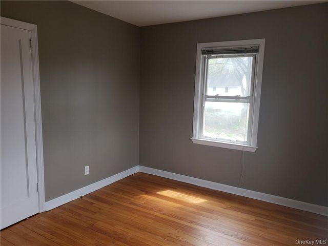 30 W George Avenue, Pearl River, NY 10965