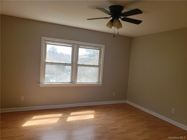 30 W George Avenue, Pearl River, NY 10965