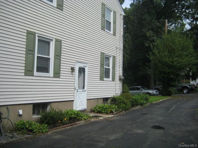 30 W George Avenue, Pearl River, NY 10965