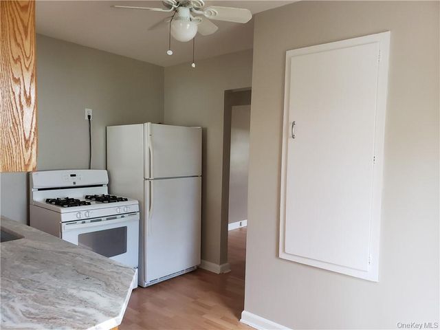 30 W George Avenue, Pearl River, NY 10965
