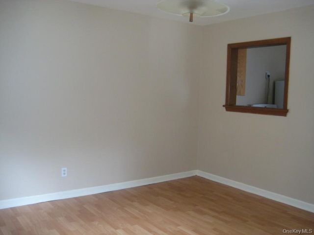 30 W George Avenue, Pearl River, NY 10965