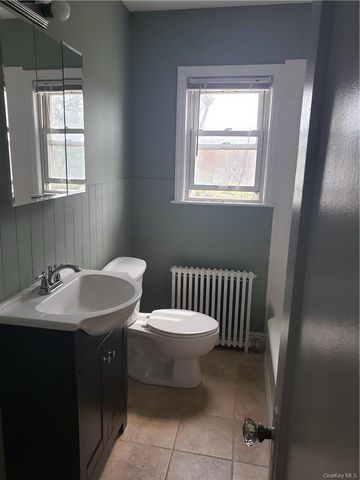 30 W George Avenue, Pearl River, NY 10965