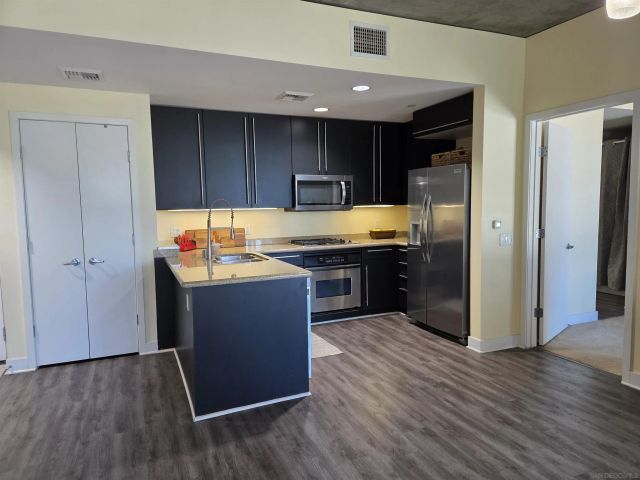 801 Ash St 203, San Diego, CA 92101