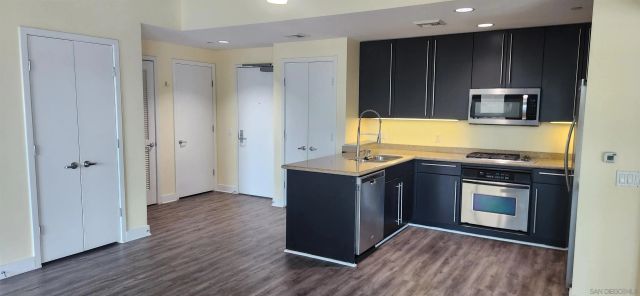 801 Ash St 203, San Diego, CA 92101