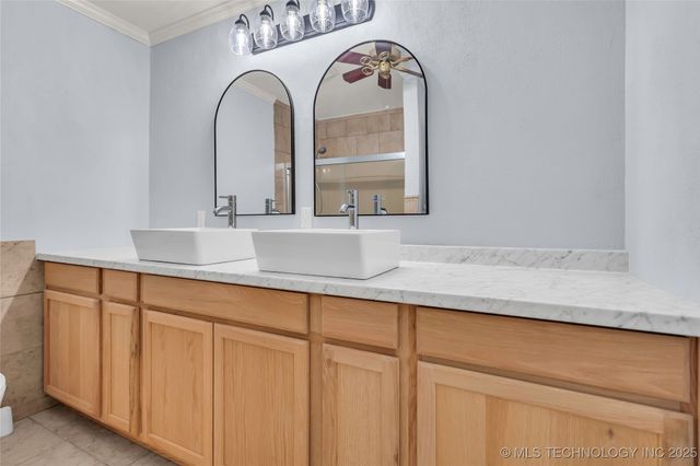 1919 10th Avenue NW, Ardmore, OK 73401