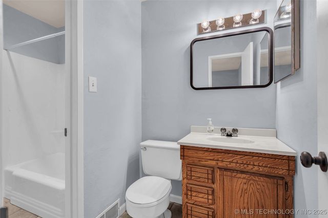 1919 10th Avenue NW, Ardmore, OK 73401