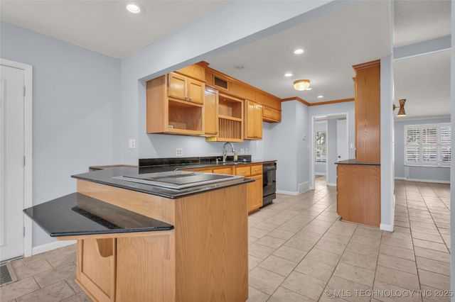 1919 10th Avenue NW, Ardmore, OK 73401