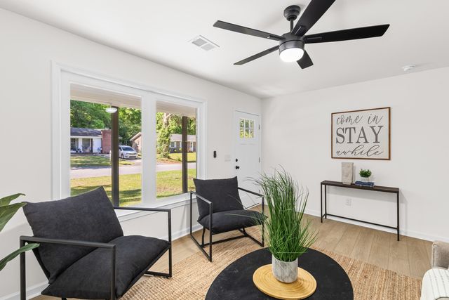 127 Miley Avenue, Summerville, SC 29485