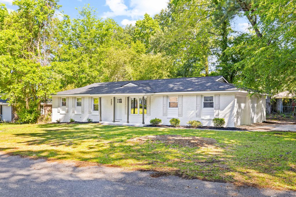 127 Miley Avenue, Summerville, SC 29485