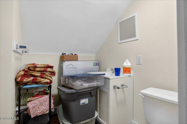 3418 Albany Street, Niskayuna, NY 12304