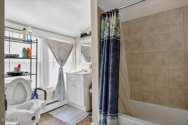 3418 Albany Street, Niskayuna, NY 12304