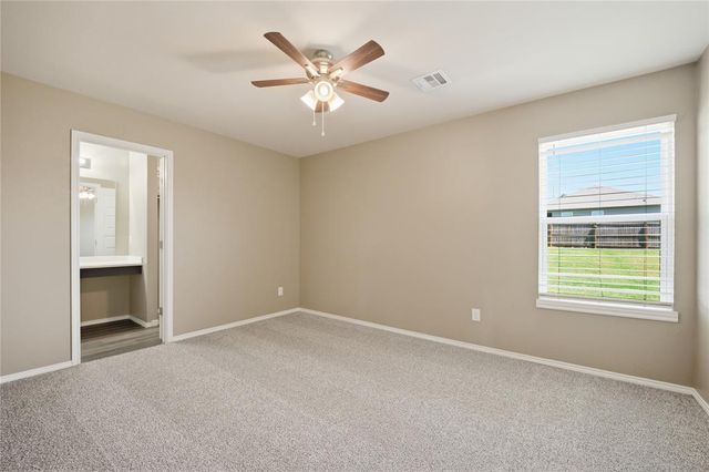 625 W Lola Drive, Mustang, OK 73064