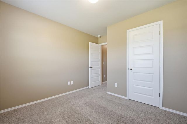 625 W Lola Drive, Mustang, OK 73064