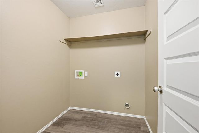 625 W Lola Drive, Mustang, OK 73064