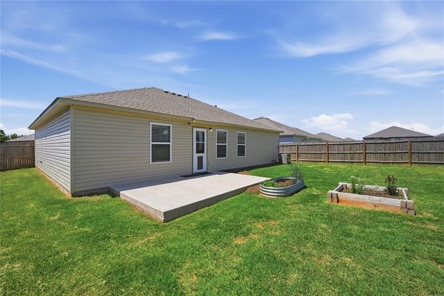 625 W Lola Drive, Mustang, OK 73064